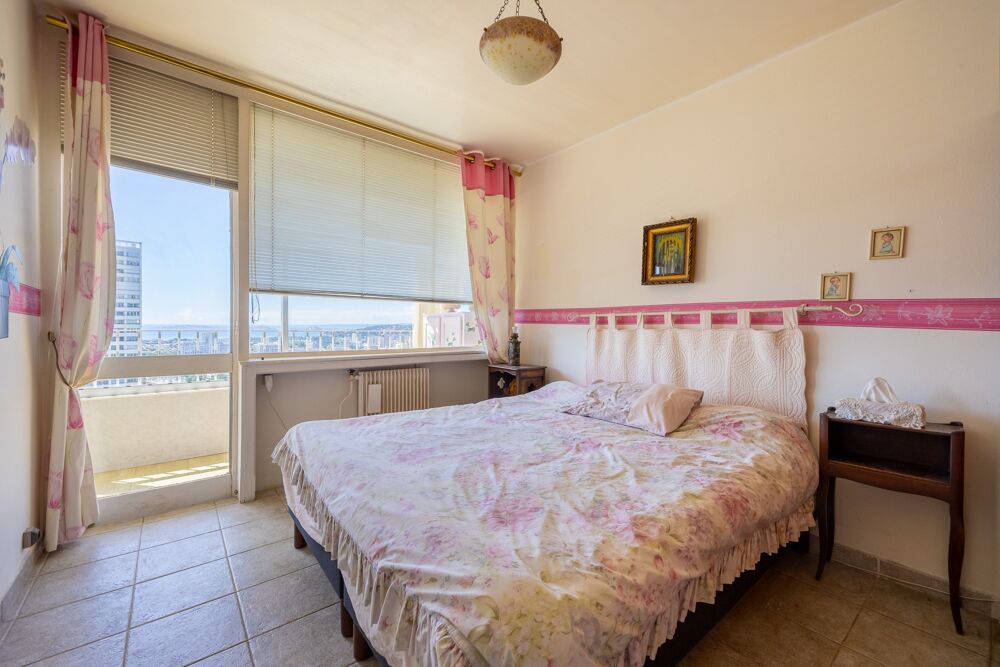 Vente Appartement ***MARSEILLE 9EME…RESIDENCE LA ROUVIERE…GRAND T3 TRAVERSANT…POSSIBILITE DE RECREER UNE 3EME CHAMBRE…ETAGE ELEVE…VUE PANORAMIQUE* Marseille 9