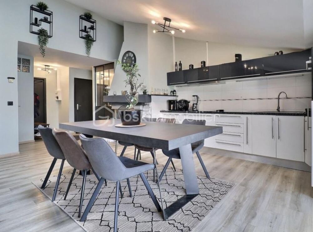 ? SPÉCIAL INVESTISSEUR - RENTABILITÉ + SÉCURITÉ - Appartement de standing 210 m² - Piscine, Jardin, Garage