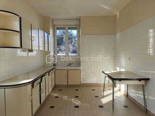  Immeuble � vendre 10 pi�ces 228 m�