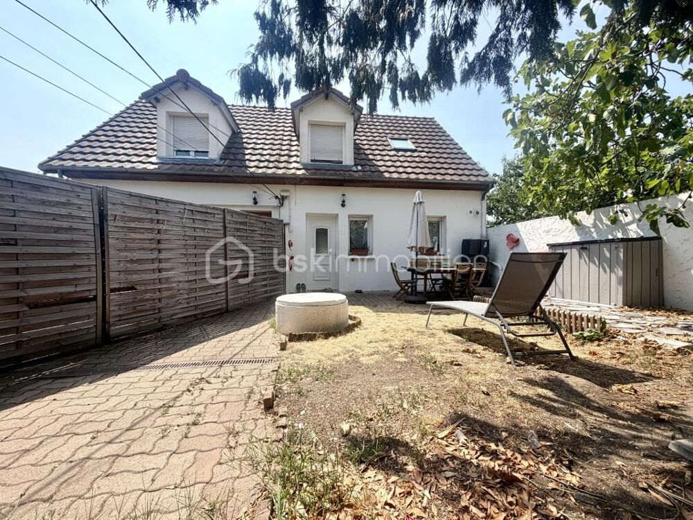 Maison divisée 110m2  Lot arrière  T4 + T2 en duplex avec dépendance