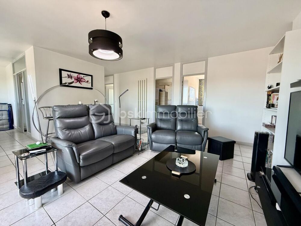 Vente Appartement Appartement 4P 92m2 au 3ème et dernier étage dans une petite copropriété avec balcon à 10 minutes des plages Royan