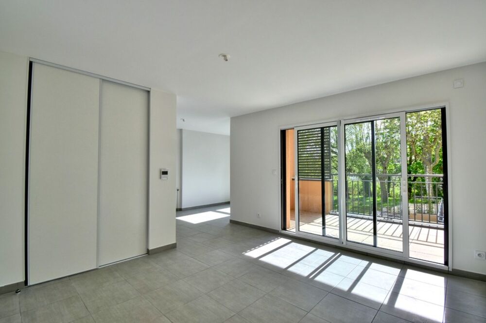 Vente Appartement Découvrez cet appartement T4 avec balcon alliant confort, modernité et convivialité ! Dardilly