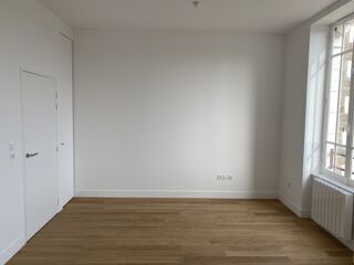  Appartement à louer 2 pièces 46 m²