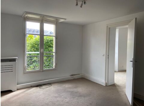   Au pied de la gare de Versailles Rive Droite, des bureaux de 351 m² divisibles à partir de 112 m² 
