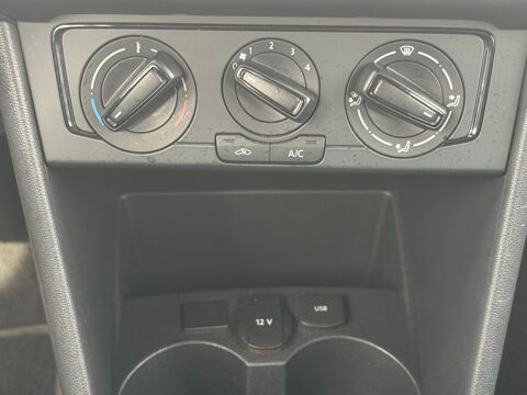 Polo V 1.0 60 Limited Edition - 5 places 2015 occasion 18000 Bourges