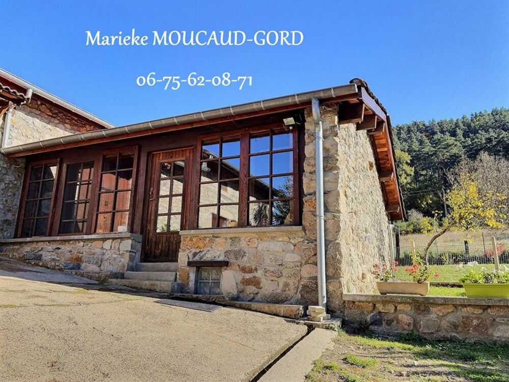 Vente Maison Maison en pierre rénovée de 150 m²  4 chambres dépendances  terrain clos  1489m² Beauzac