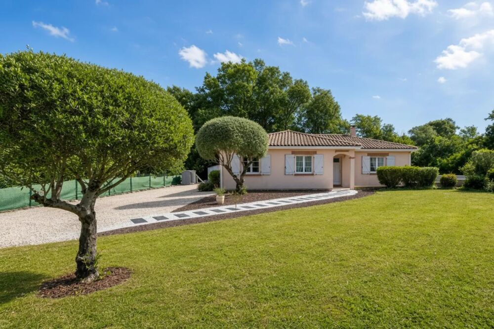 Vente Maison Maison plain-pied 5 pièces 114m² avec piscine Segoufielle