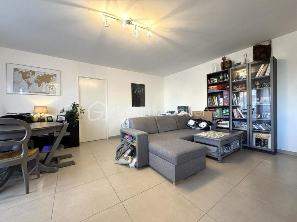 À Vendre  Bel appartement récent à Neuilly-sur-Marne, secteur Maison-Blanche