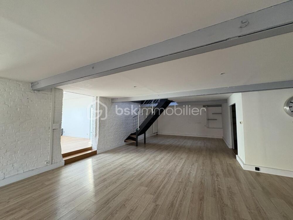 Vente Loft LOFT D'EXCEPTION – 350 m² LOI CARREZ – 5 CHAMBRES – TERRASSE – GARAGE Bersee