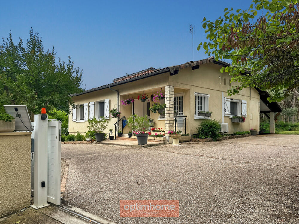 Vente Villa Villa T4 avec piscine couverte, jardin clos autour pour environ 1800 M2 Monclar d armagnac