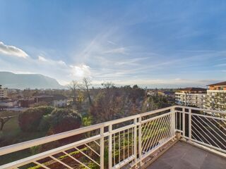  Appartement � vendre 4 pi�ces 152 m�