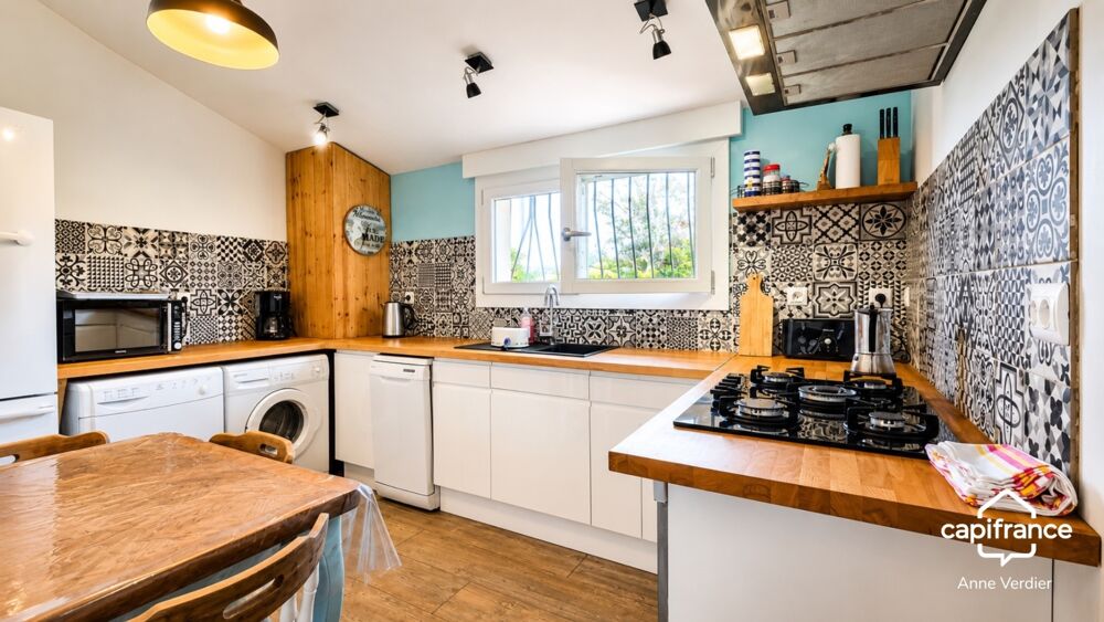 Vente Maison SOUSTONS CENTRE – MAISON DE VILLE AVEC JARDIN, TOUT À PIED Soustons