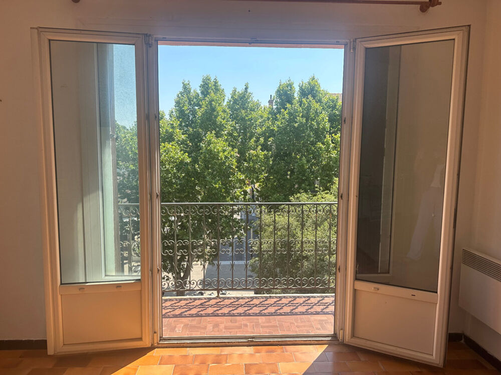 AIX EN PROVENCE - PROCHE PLACE DE LA ROTONDE - T1 dernier étage avec balcon
