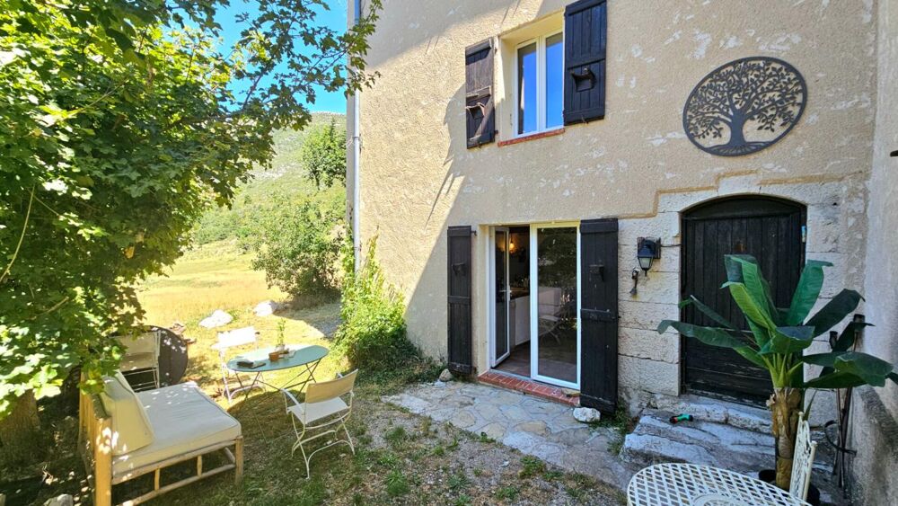 Vente Maison Maison de caractère rénovée avec goût . Vue panoramique .  Bargème (Var) Bargeme