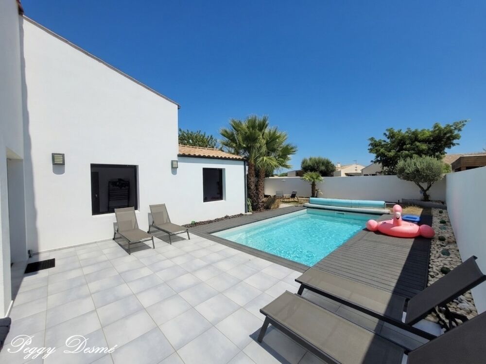 Maison à vendre 6 pièces VILLEDOUX (17) - Elégance et Confort aux portes de La Rochelle - 6 pièces - Piscine