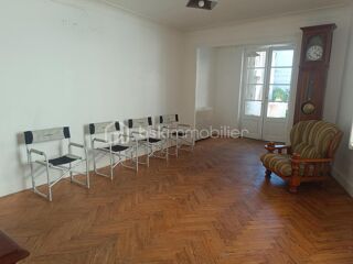  Immeuble à vendre 10 pièces 245 m²