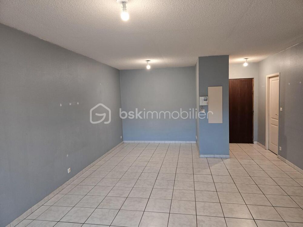 Superbe appartement T2 avec balcon et cave  Théding