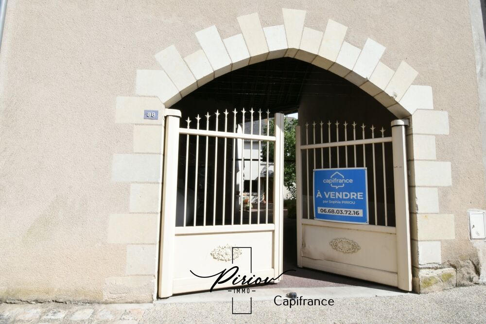 Maison de ville, vie de plain pied, 2 salles d'eau, 3 chambres