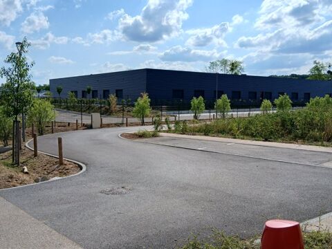 A LOUER - BATIMENT D ACTIVITE 11700 25870 Chatillon le duc