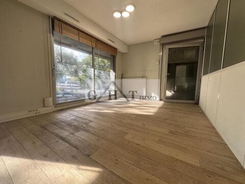LOCAL COMMERCIAL 35 M&sup2; &Aacute; LOUER 1000 94470 Boissy saint leger