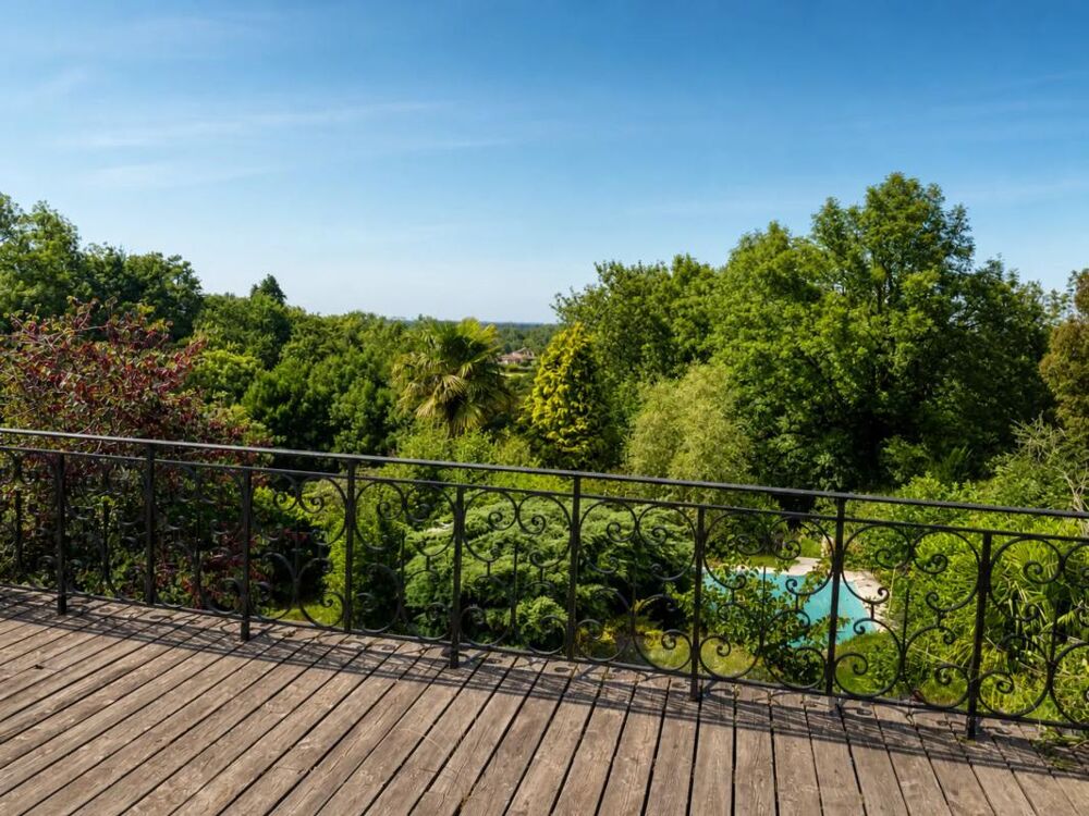 Maison de 13 pièces de 363 m² à Le Houga