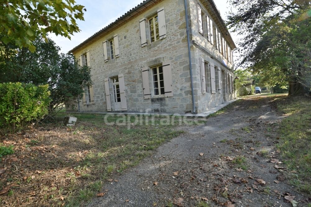 Vente Maison Corps de ferme surface habitable 300m2 - 6 chambres - dépendances Brugnac