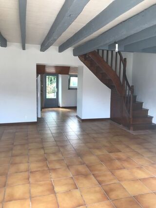  Maison à louer 4 pièces 105 m²