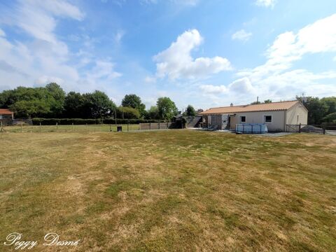   Maison à vendre 5 pièces MONCOUTANT (79) - Maison plain-pied 100 m2 habitables + Pièce attenante de 29 m2 Maison - 5 pièce(s) - 115 m²