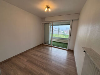  Appartement à louer 3 pièces 60 m²