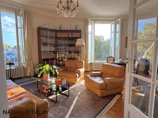  Appartement à vendre 6 pièces 142 m²