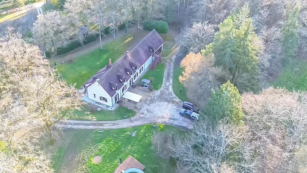 Maison Neuvy Sur Barangeon 6 pièce(s) 210 m2
