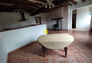  Propriété/château à vendre 2 pièces 87 m²
