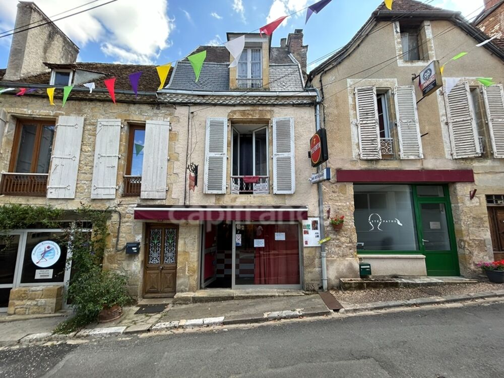 Maison de bourg à vendre 4 pièces env 211m² EXCIDEUIL (24)patio et jardin