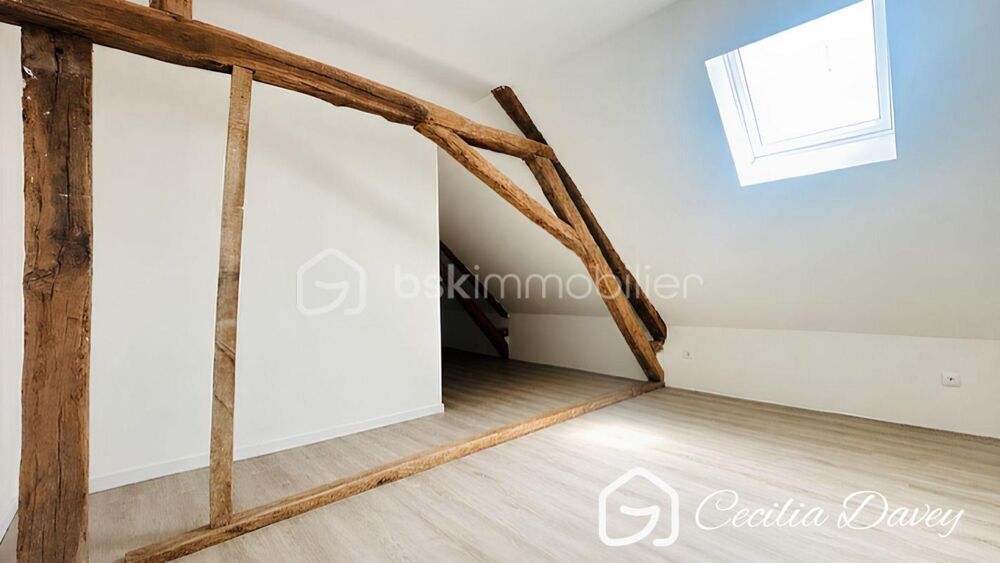 Vente Maison *** Nouveauté en Exclusivité: Coup de cœur assuré pour cette jolie Maison de village avec sa dépendance dans un secteur très pri Saint clement