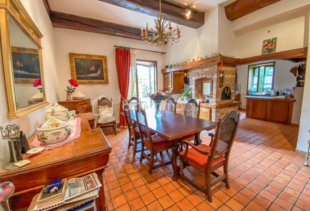  vendre  Proprit/chteau Savigneux (01480)