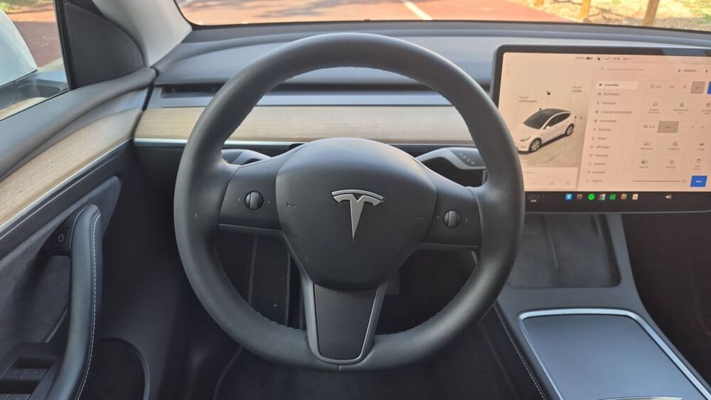 Model Y 275 Rwd Standard Range 2022 occasion 18000 Bourges