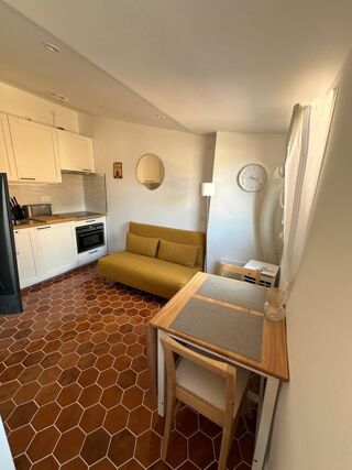  Appartement à louer 2 pièces 28 m²