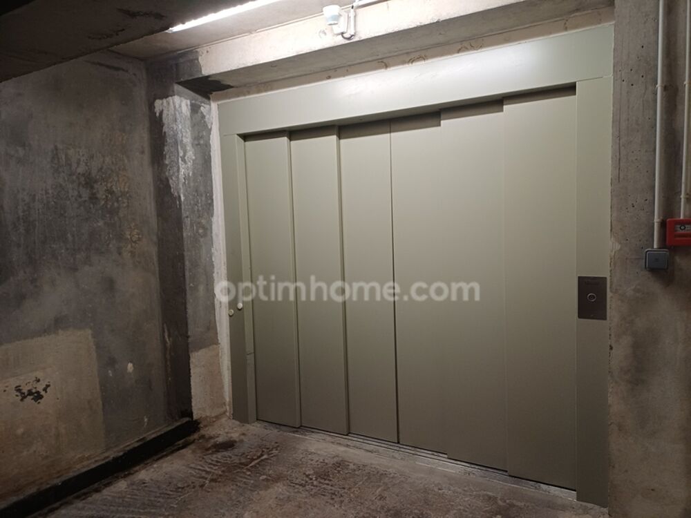 Vente Parking/Garage A VENDRE   -   COTE D'AZUR   -   PARKING S/S SOL   -  CANNES LA BOCCA  -  CENTRE VILLE Cannes