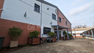  Immeuble � vendre 15 + pi�ces 1900 m�