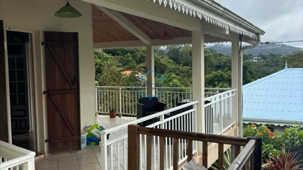 Vente Maison Vente spacieuse maison type F5 dans zone pavillonnaire rurale au Lamentin (97232) Le lamentin