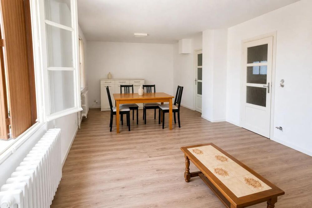 Grande maison familiale sur 968 m² avec double garage