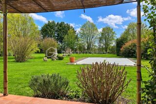  Propri�t�/ch�teau � vendre 9 pi�ces 422 m�