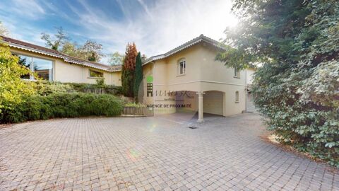   Villa Villa - 10 pièce(s) - 330 m²