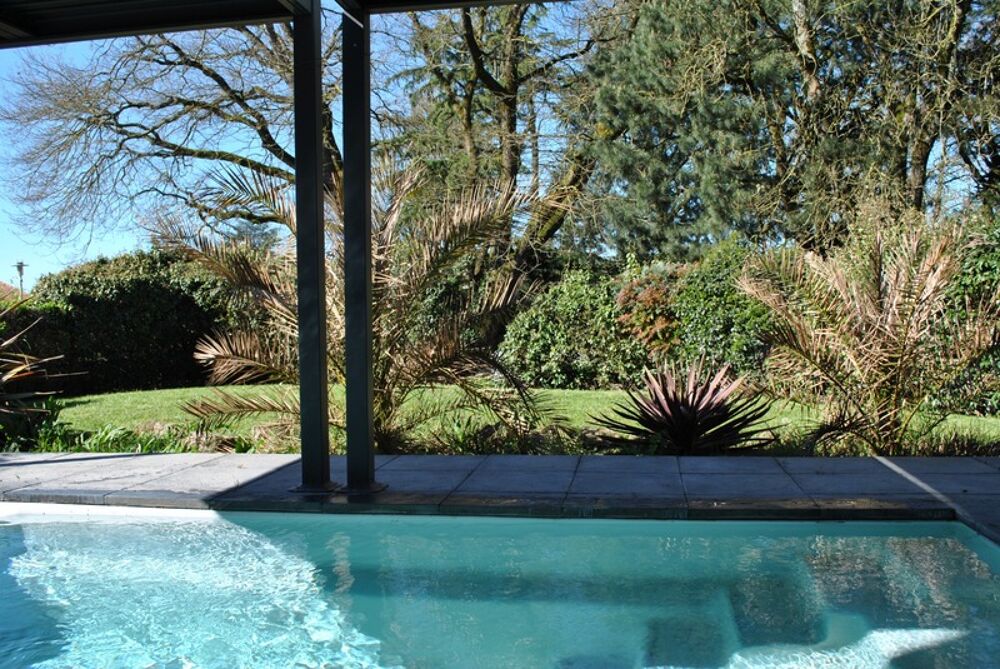 Maison à vendre 13 pièces TREIZE SEPTIERS (85)
