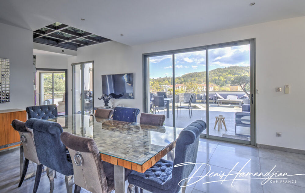 Maison contemporaine à vendre 6 pièces CREMIEU (38)