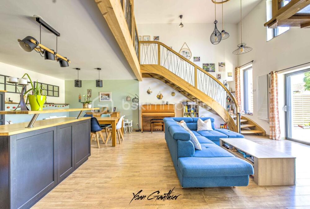 Grange rénovée dexception 180 m2  Volumes, lumière et prestations de qualité