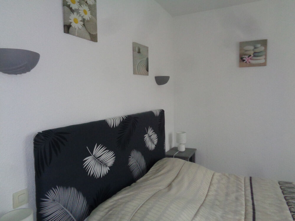 Maison à vendre 2 pièces OZILLAC (17) 2 pièces avec jardin privatif  Proche thermes de Jonzac