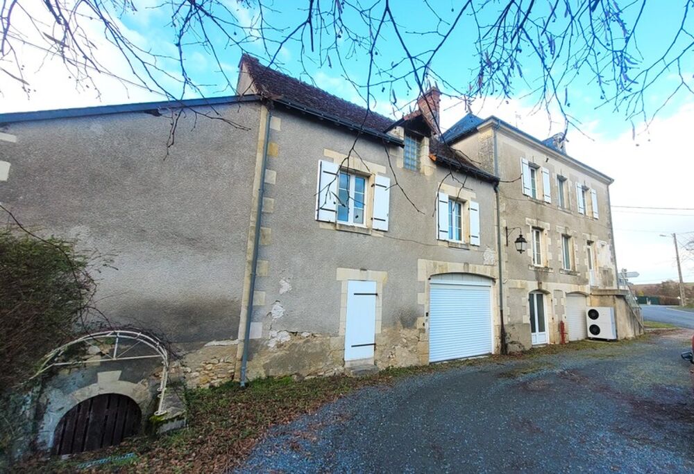 Vente Maison LE GRAND PRESSIGNY (Sud 37), belle maison de caractère composée de 3 logements indépendants et offrant 259 m² habitables pour 11 Le grand pressigny