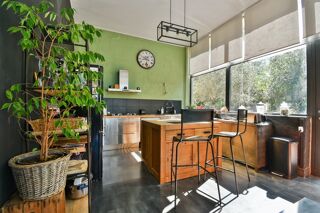  Propri�t�/ch�teau � vendre 13 pi�ces 330 m�