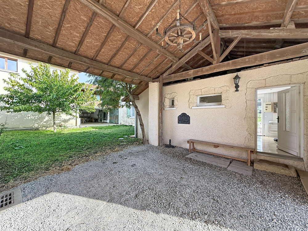Vente Maison Belle maison rénovée, au calme, de 143 m² + 72 m² à aménager, sur terrain de 8 000 m² de terrain – Saint-Uze Saint uze